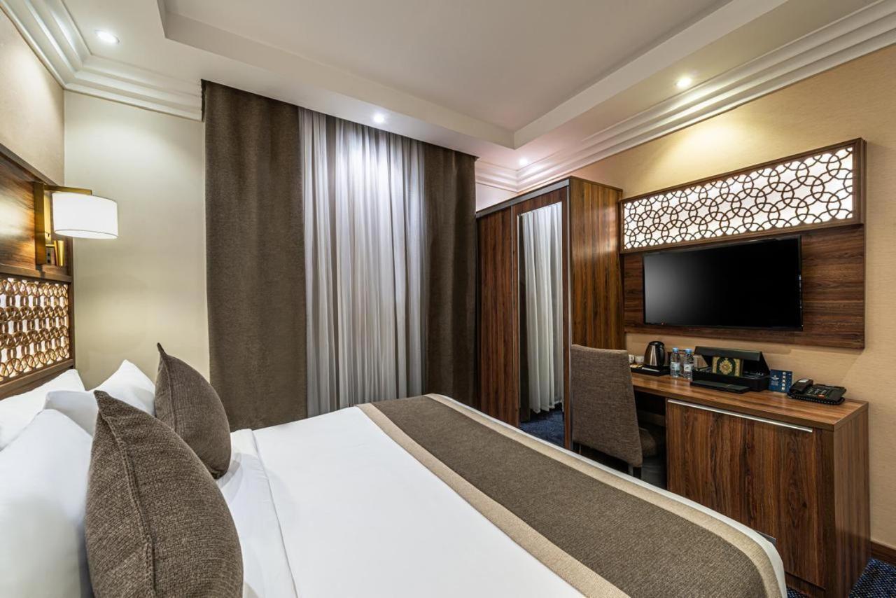 Golden Tulip Al-Zahabi Hotel Medina Quarto foto